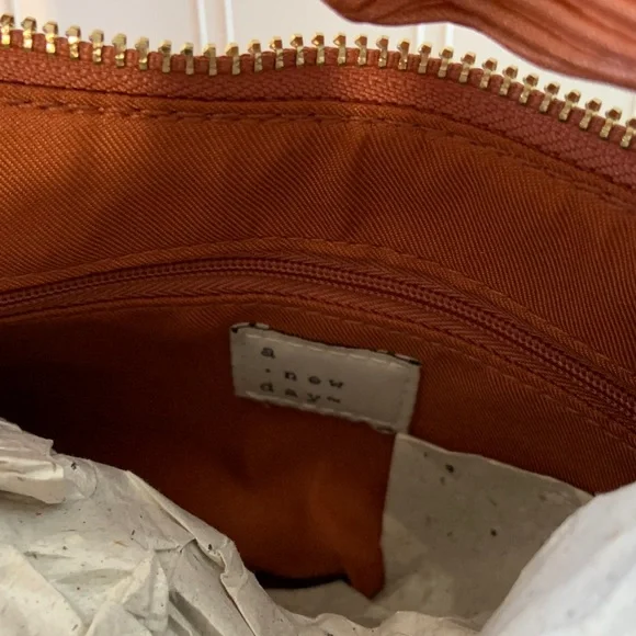 A New Day Pleated Orange Knotted Handle Women's Bag - Picture 5 of 6